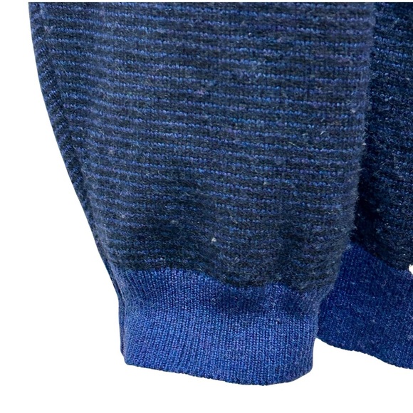 Johnstons of Elgin 100% Cashmere Argyle Sweater | Made in Scotland - Picture 3 of 4